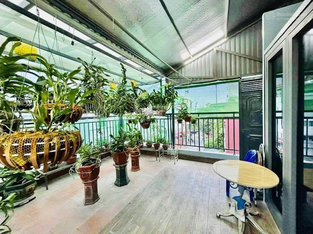Hot hiếm  nhà mặt phố  vị trí đỉnh  gần đại học bách kinh xây  vừa ở kinh doanh  sổ đỏ đẹp