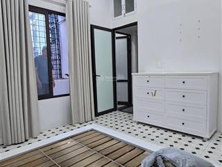 Lõi trung tâm hai bà trưng  một bước ra phố  nhỏ xinh cho gia đình trẻ  nhà lô góc thoáng sáng
