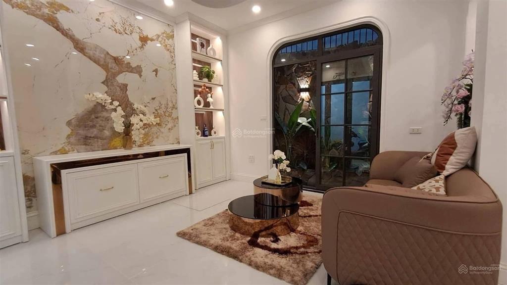 Nhà xây 6 tầng thang máy  hoa hậu tây hồ  mới đẹp ở ngay  gần phố  long lanh như khách sạn 5*