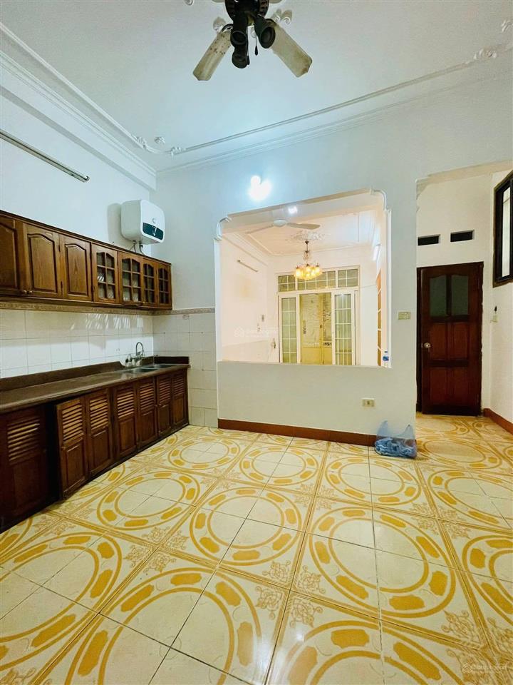 Kim mã ba đình  cách mặt phố 3m  lô góc nhà đẹp  2 sân phơi trước sau  sổ đẹp  cực thoáng sáng