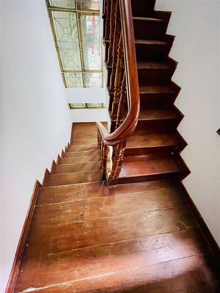 Kim mã ba đình  cách mặt phố 3m  lô góc nhà đẹp  2 sân phơi trước sau  sổ đẹp  cực thoáng sáng