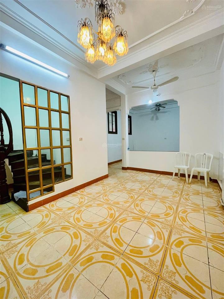 Kim mã ba đình  cách mặt phố 3m  lô góc nhà đẹp  2 sân phơi trước sau  sổ đẹp  cực thoáng sáng