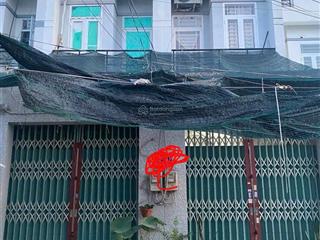 Bán nhà hồ văn long 5.9x12.2m chia ra 2 căn 3 tầng cho thuê 9.5tr/tháng hẻm xe hơi