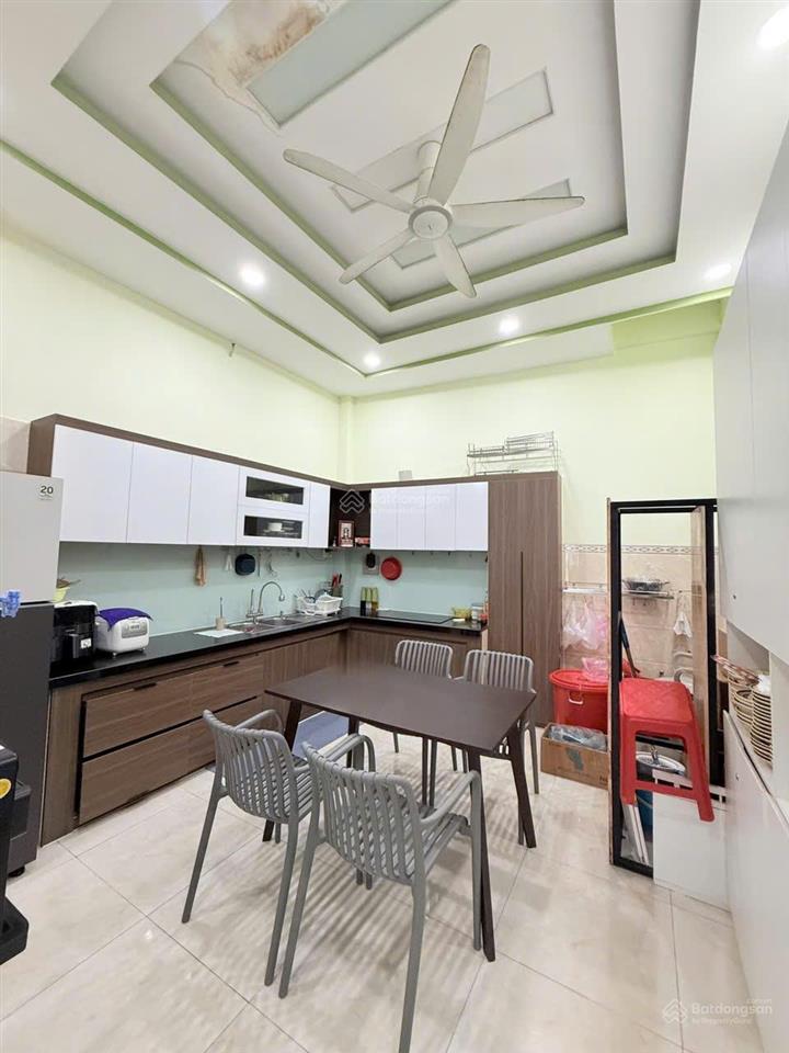 Bán nhà 3 tầng gần vòng xoay phú lâm đường tỉnh lộ 10 bình trị đông b bình tân 58m2 giá 5.5ty