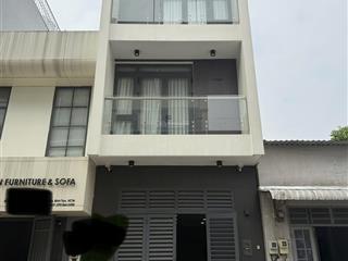 Bình tân cho thuê nhà 4 tầng sân thượng đủ nội thất  đường 6m 15tr  thích hợp làm cty vp