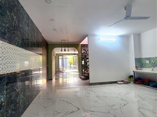 Ngộp bank giảm gần 1t  bán nhà bình tân 5,5 x 22 ( nở hậu 6m3) hẻm 8m giá còn giảm 5ty550