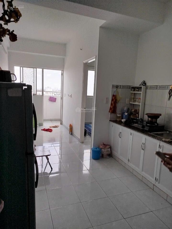 Cần bán chung cư lê thành tân tạo 740tr 34m2, view q1, ban công đông nam nhà y hình, bao phí