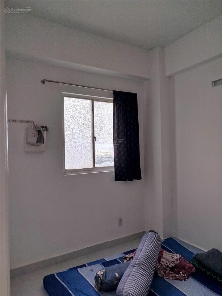 Cần bán chung cư lê thành tân tạo 740tr 34m2, view q1, ban công đông nam nhà y hình, bao phí
