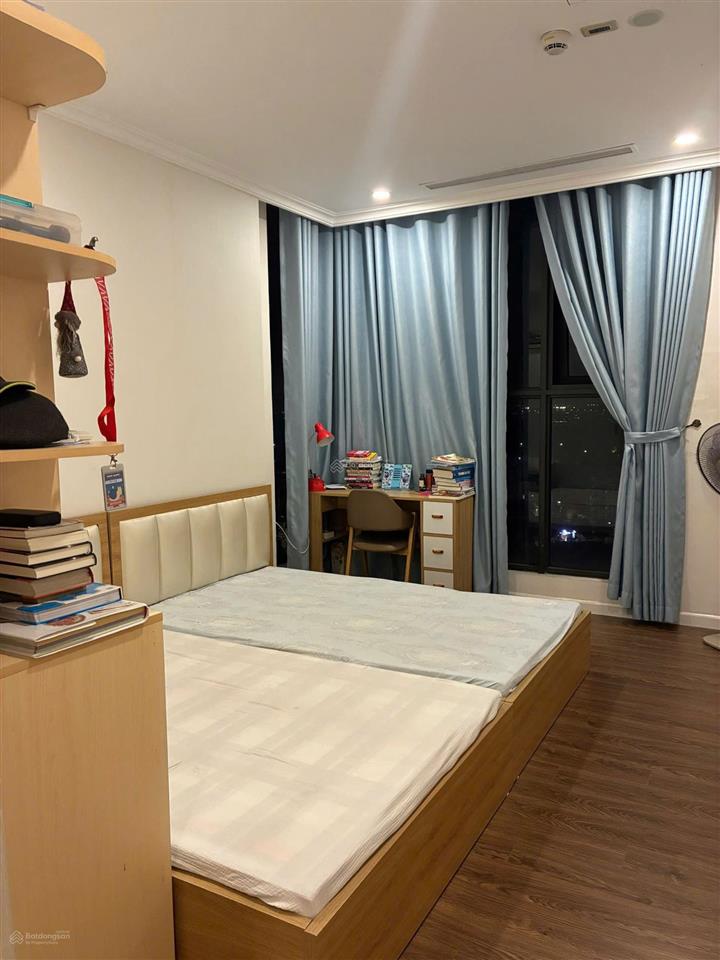 Căn 2 ngủ đủ đồ tại chung cư sunshine riverside ko view tâm linh giá 5.8 tỷ.  0978 073 ***