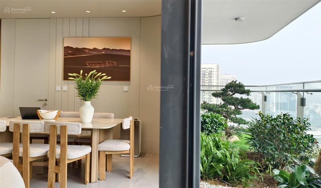 Căn sân vườn hạng sang tại sunshine golden river 161m2 ban công sân vườn 35m2 giá hơn 20 tỷ