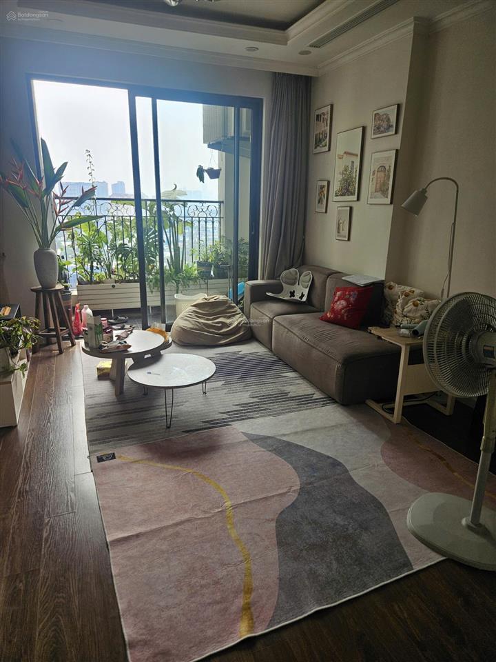 Căn 2 ngủ sẵn đồ nội thất đẹp tại sunshine riverside tây hồ giá 5,6 tỷ.  0978 073 ***