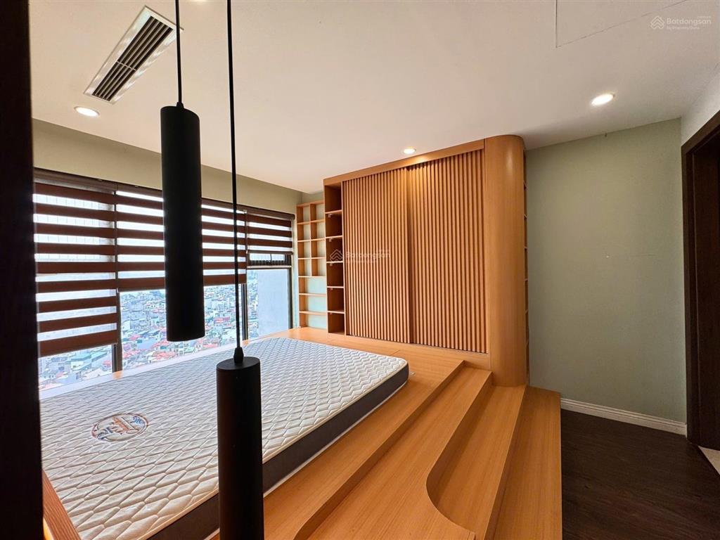 Giá chuẩn cho thuê cc đẹp xuất sắc tại tây hồ residence, 13 triệu/th, căn 2pn view hồ tây