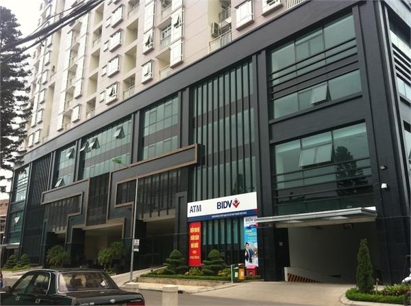 Cho thuê cc 3pn 120m2 tại chung cư 170 đê la thành, quận đống đa, 15 triệu vnd