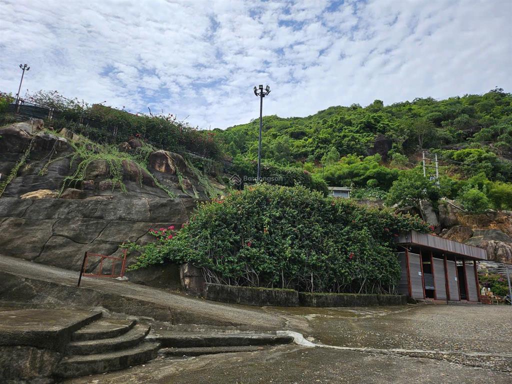 Cho thuê khu homestay có view suối đẹp ở sát vách khu du lịch tàu ngầm, tỉnh lộ 3, nha trang