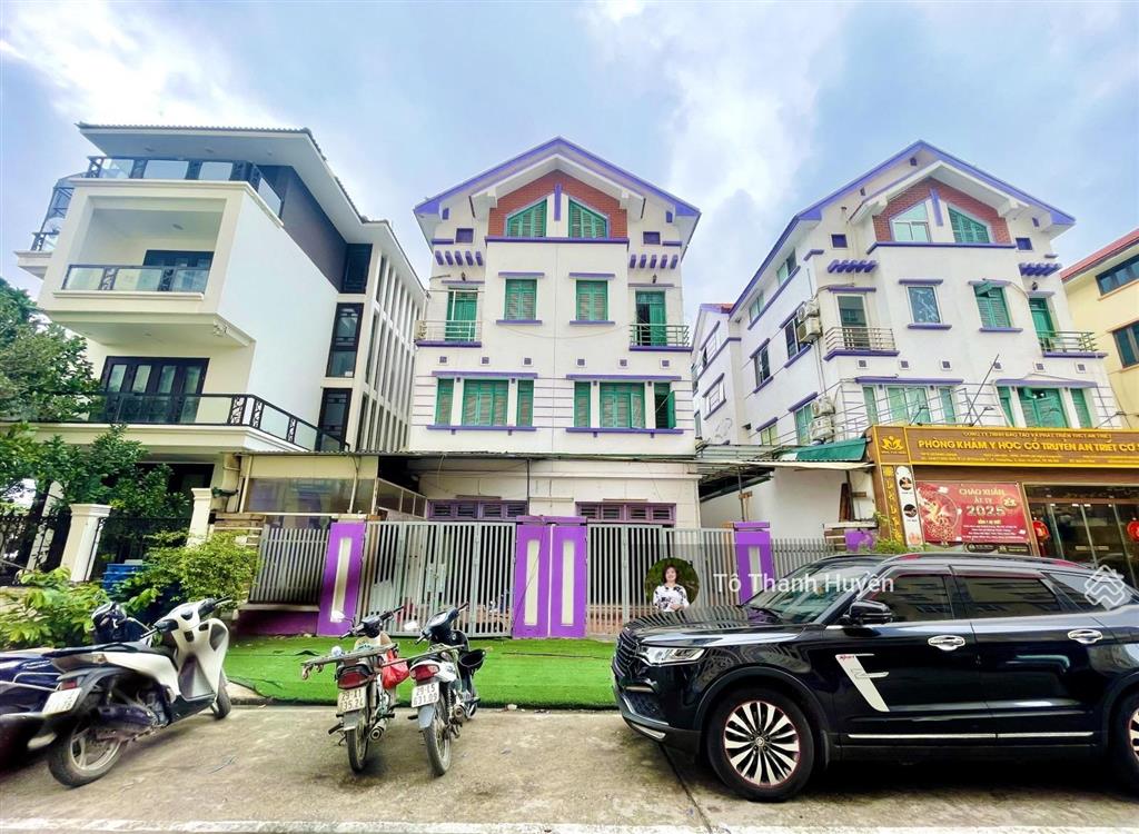 Hạ sốc 5 tỷ  bán gấp bt trung văn 150m2 view chung cư kinh doanh sầm uất dòng tiền 30tr tháng