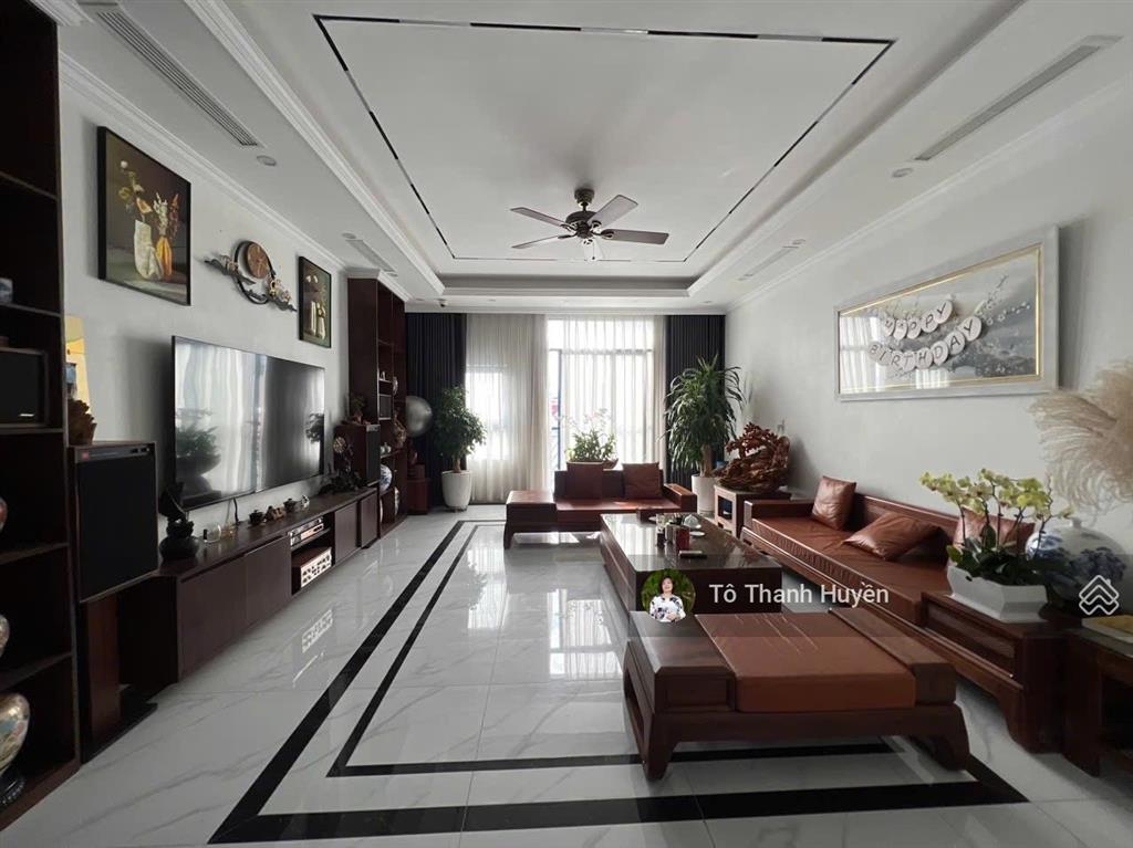 Hạ sốc 5 tỷ  bán gấp bt trung văn 150m2 view chung cư kinh doanh sầm uất dòng tiền 30tr tháng