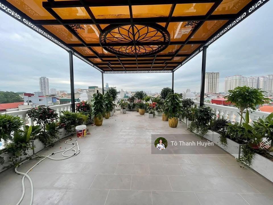 Hạ sốc tòa văn phòng 8 tầng mặt phố hoàng hoa thám dòng tiền 90 triệu/tháng, chỉ hơn 38 tỷ