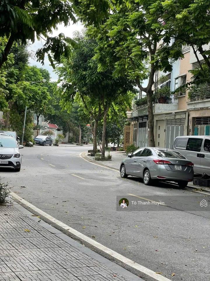 Hạ sốc 6 tỷ! biệt thự 210m2 mt 11m tại văn phú chỉ nhỉnh 32 tỷ giá bán nhanh trong tuần. trục chính