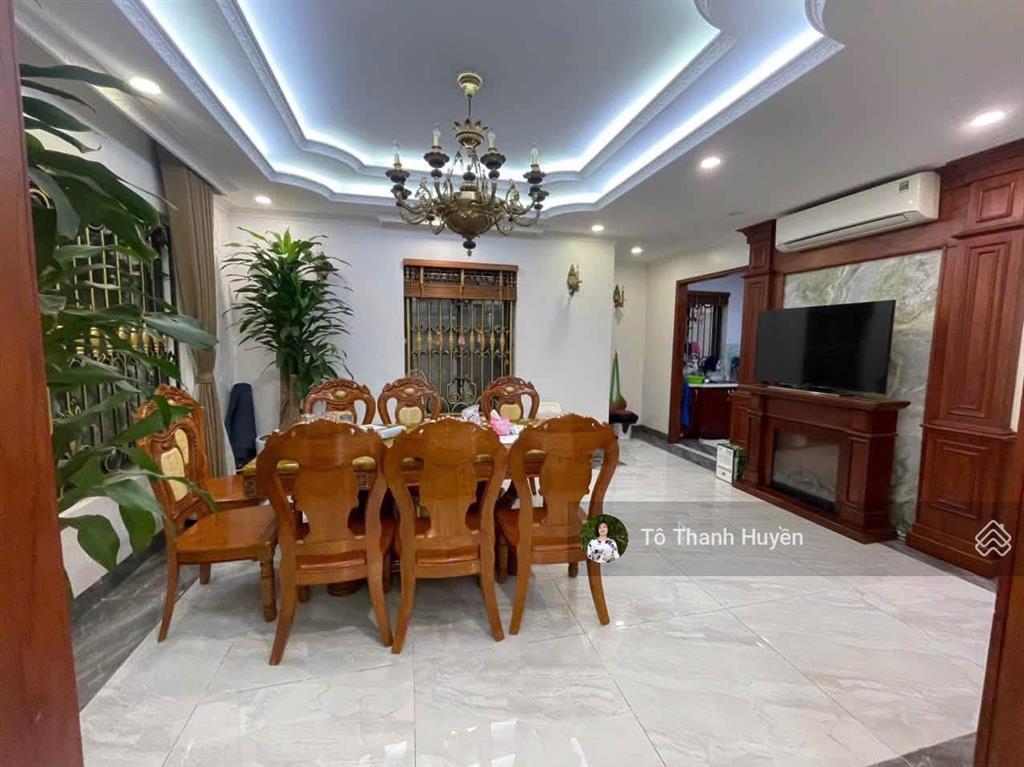 Hạ sốc 6 tỷ! biệt thự 210m2 mt 11m tại văn phú chỉ nhỉnh 32 tỷ giá bán nhanh trong tuần. trục chính
