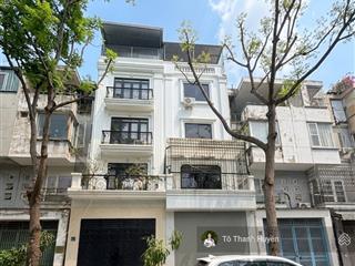 Giảm sốc 3,5 tỷ, chủ cần bán nhanh liền kề văn phú view vườn hoa 90m, chỉ nhỉnh 18 tỷ