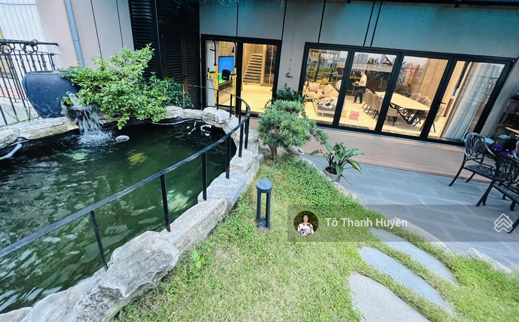 Sốc sky villas riêng  biệt thự trên không có sân vườn & hồ cá koi riêng giữa lòng hà nội