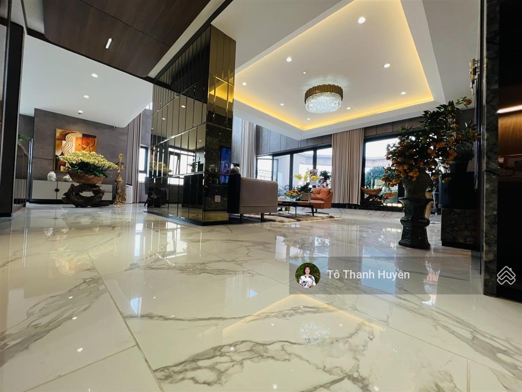 Sốc sky villas riêng  biệt thự trên không có sân vườn & hồ cá koi riêng giữa lòng hà nội