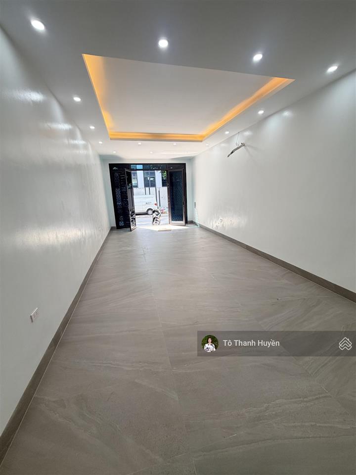 Hạ sốc 6 tỷ shophouse trục thông aeon mall kinh doanh sầm uất. diện tích 100m2 dòng tiền 35tr