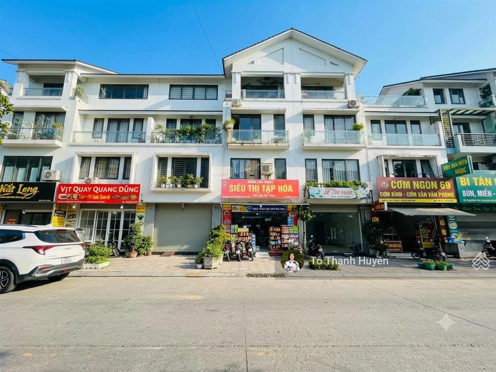 Hạ sốc 6 tỷ shophouse trục thông aeon mall kinh doanh sầm uất. diện tích 100m2 dòng tiền 35tr