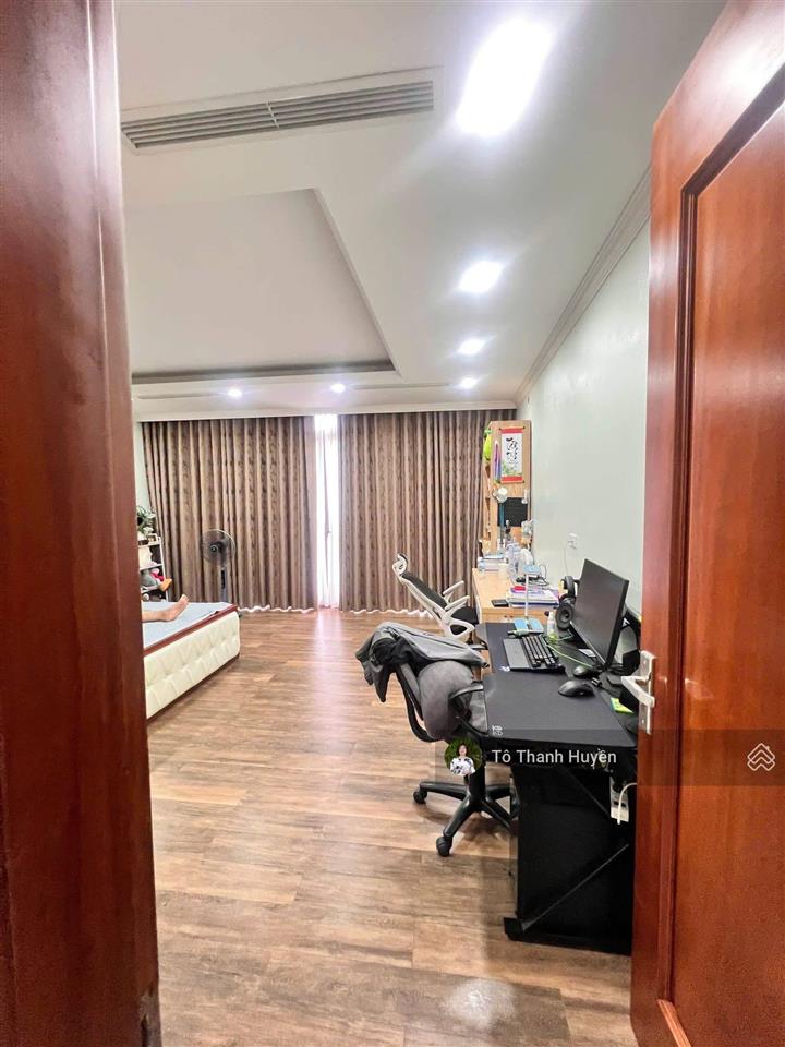 Cho thuê nhà văn phú hà đông, 90m2 x 5 tầng, đường 15m. giá 16 triệu/tháng