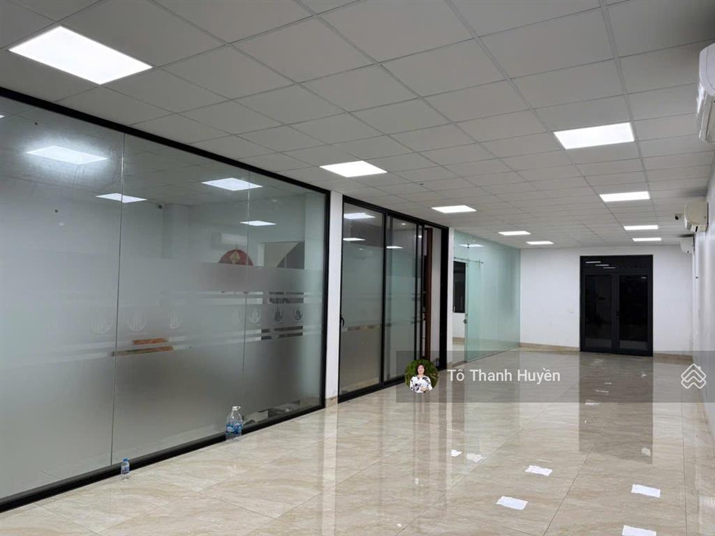Cho thuê nhà đường lê trọng tấn dương nội, hà đông 240m2 1 sàn. giá 32 triệu/tháng thương lượng