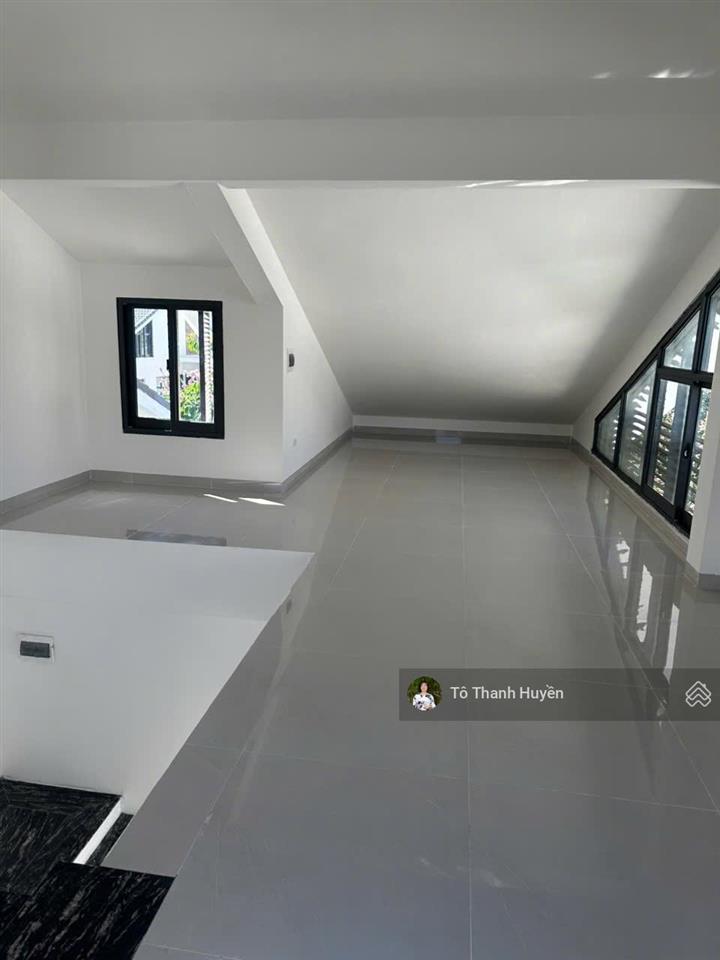 Cho thuê biệt thự phú lương 240m giá chỉ 25 triệu/tháng! hoàn thiện đẹp