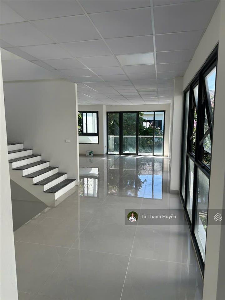 Cho thuê biệt thự phú lương 240m giá chỉ 25 triệu/tháng! hoàn thiện đẹp