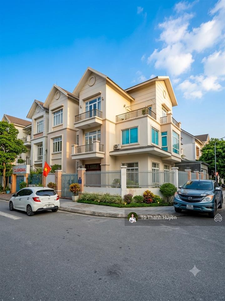 Chủ biệt thự lô góc 225m vừa giảm sốc 10 tỷ. vì sao căn sát vinhomes smart city này khiến nhà