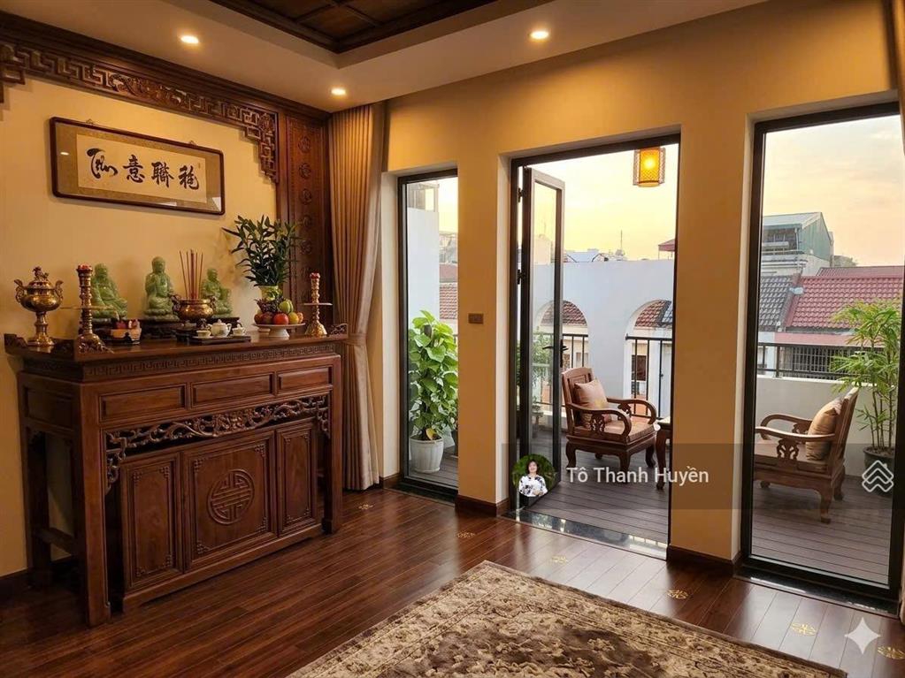Chủ hạ sốc 5 tỷ liền kề văn khê 83m, có thang máy, full nội thất giá chỉ nhỉnh 19 tỷ!