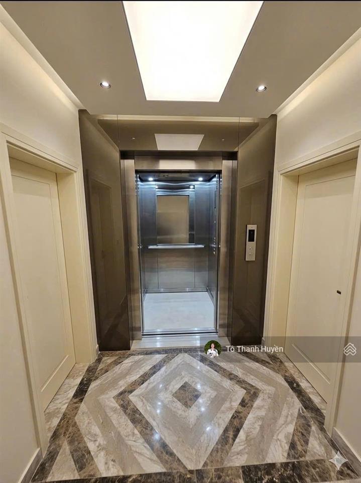 Chủ hạ sốc 5 tỷ liền kề văn khê 83m, có thang máy, full nội thất giá chỉ nhỉnh 19 tỷ!