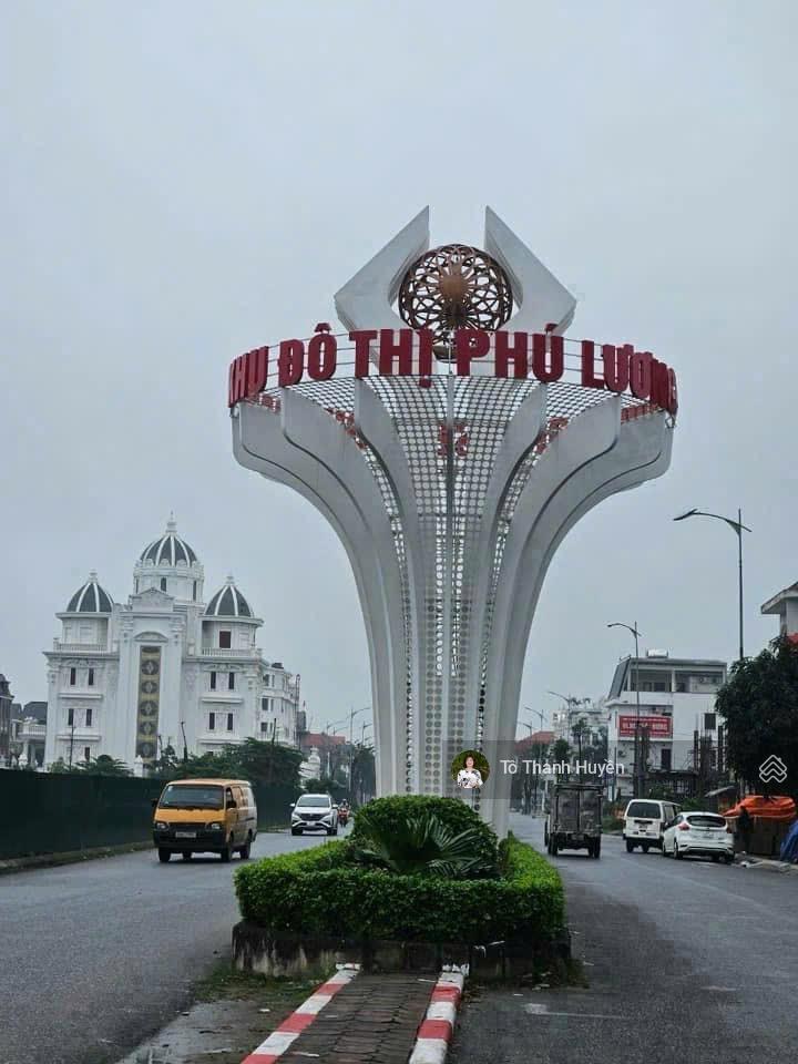 Chính chủ cần tiền bán gấp lk phú lương siêu kinh doanh 90m2 mt 7.2m, đường trước nhà 30m