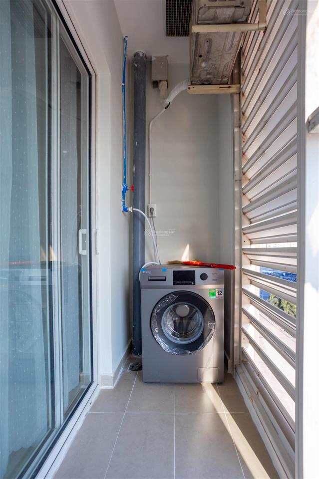 Bán ot sunrise city north 43,4m2 có ban công hướng nam nội thất đầy đủ mới 100% nguyên seal
