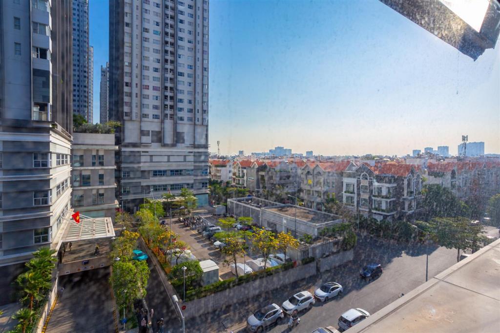 Bán ot sunrise city north 43,4m2 có ban công hướng nam nội thất đầy đủ mới 100% nguyên seal