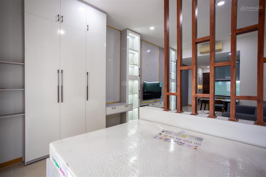 Bán ot sunrise city north 43,4m2 có ban công hướng nam nội thất đầy đủ mới 100% nguyên seal