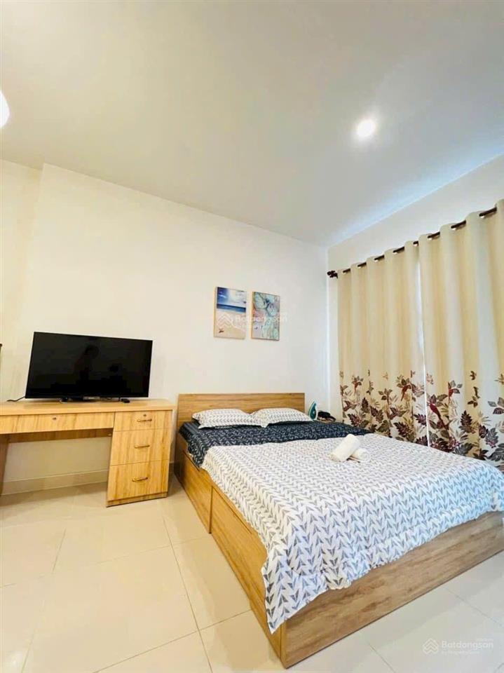 Cần bán officetel sunrise city view 36,8m2 view bắc quận 1 xem pháo hoa
