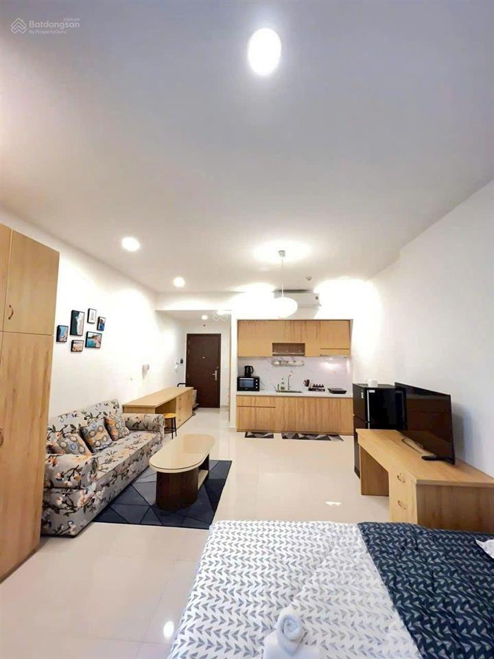 Cần bán officetel sunrise city view 36,8m2 view bắc quận 1 xem pháo hoa