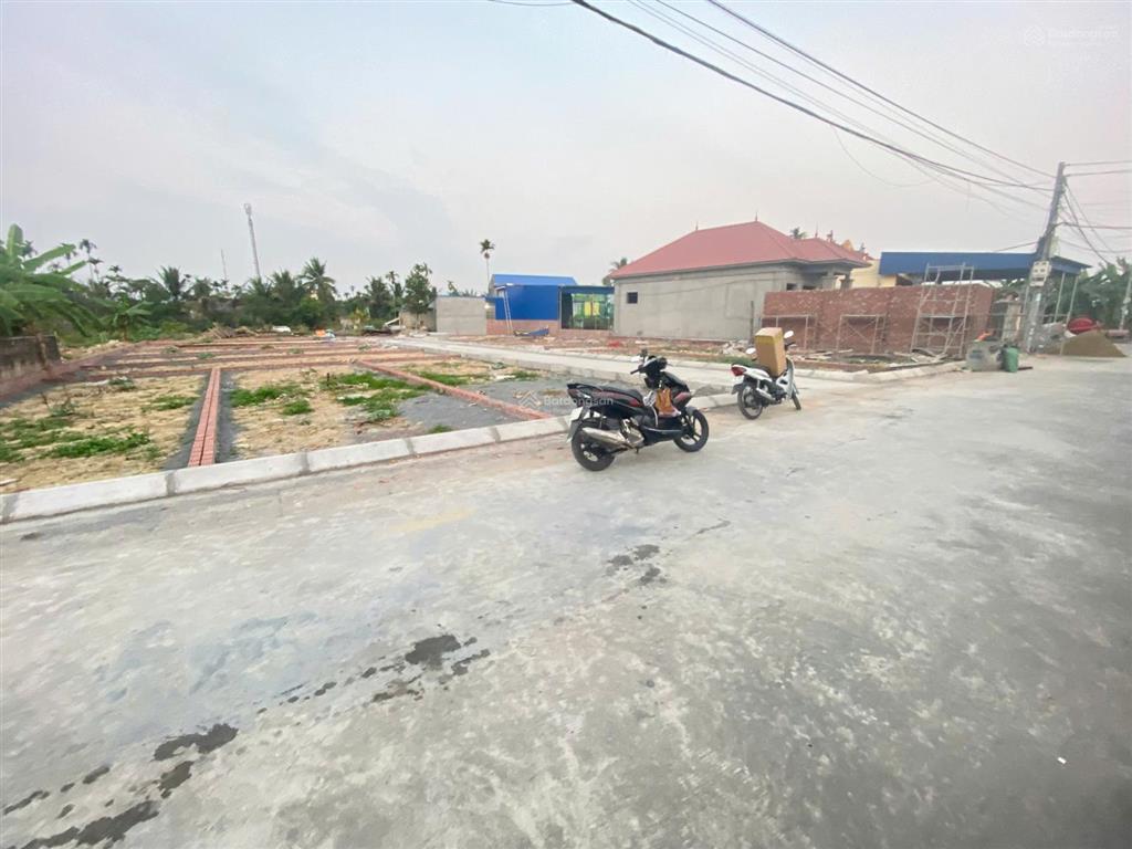 Chỉ 7xx  rẻ hơn bên cạnh 200triệu. mặt đường 2 ô tô tránh nhau tại cao nhân, thuỷ nguyên