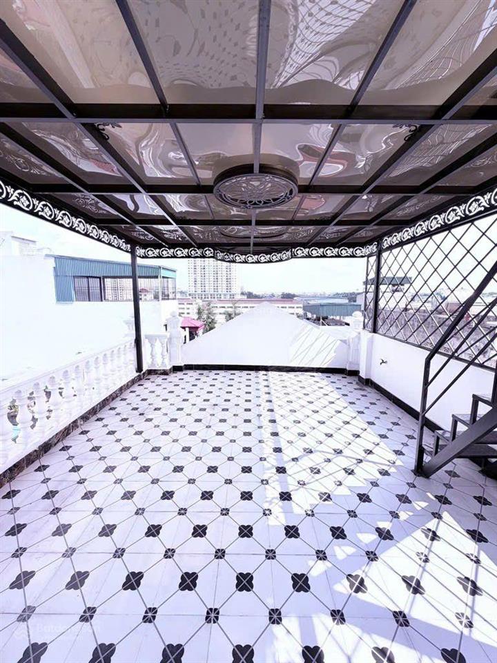 Siêu phẩm lô góc 7 tầng thang máy gara ô tô kinh doanh đỉnh. hàng xóm vinhome riverside