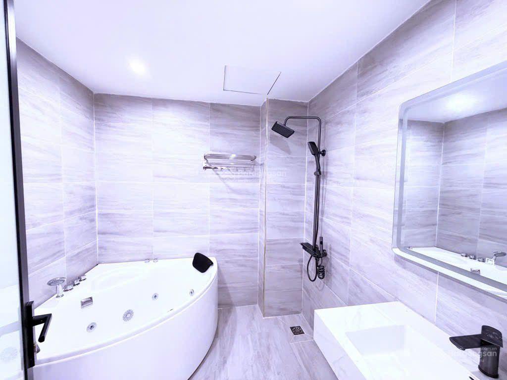 Siêu phẩm lô góc 7 tầng thang máy gara ô tô kinh doanh đỉnh. hàng xóm vinhome riverside