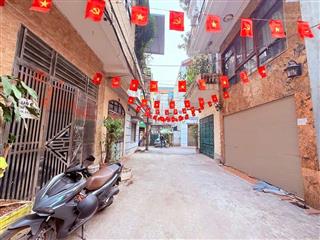 Bán nhà dân xây sài đồng ở sướng, kinh doanh tốt, ô tô đỗ cửa ra vào dễ