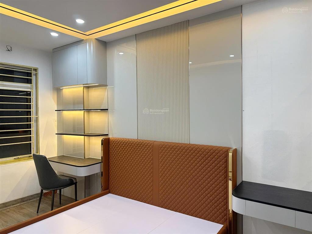 Nhà chính chủ siêu đẹp, mặt ngõ quan nhân, kinh doanh nhỏ, ô tô qua, 38m ,5 tầng, nội thất đẹp