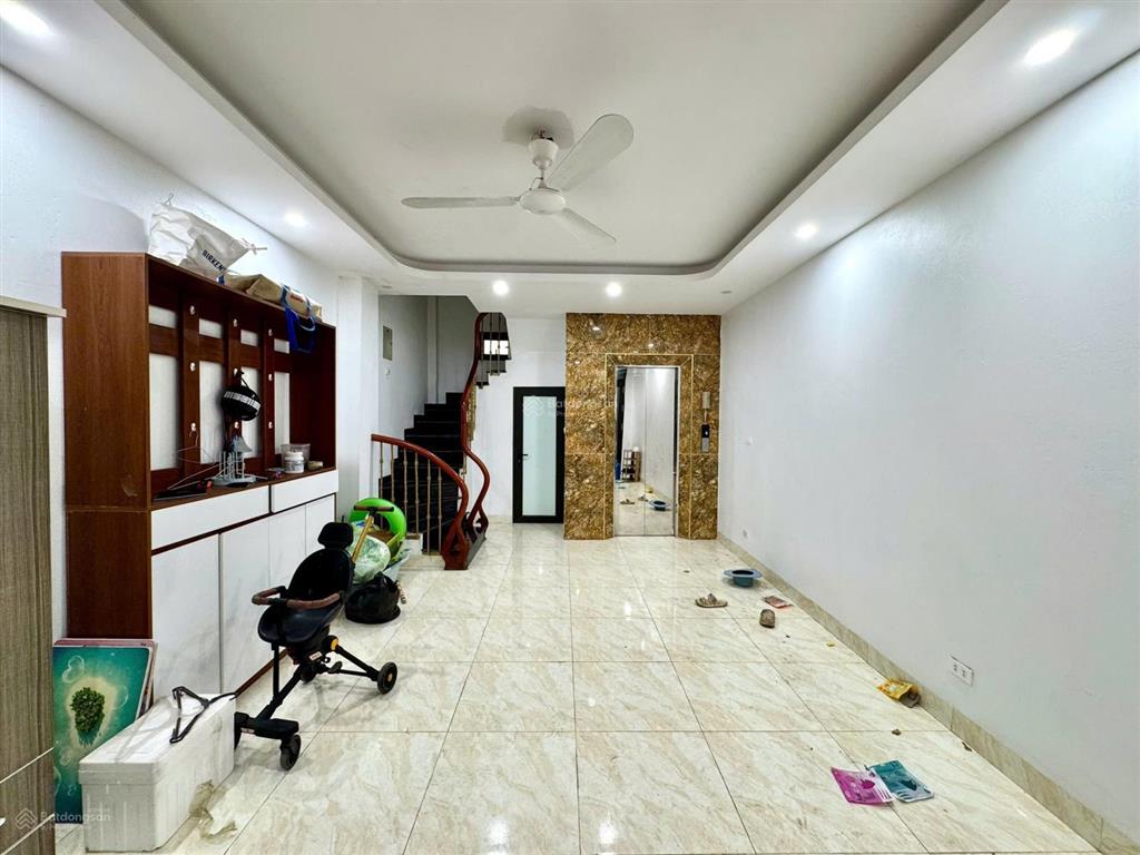 Bán nhà riêng tại võ chí công, 10,6 tỷ, 33m2, 4pn, 5wc, 6 tầng, thang máy