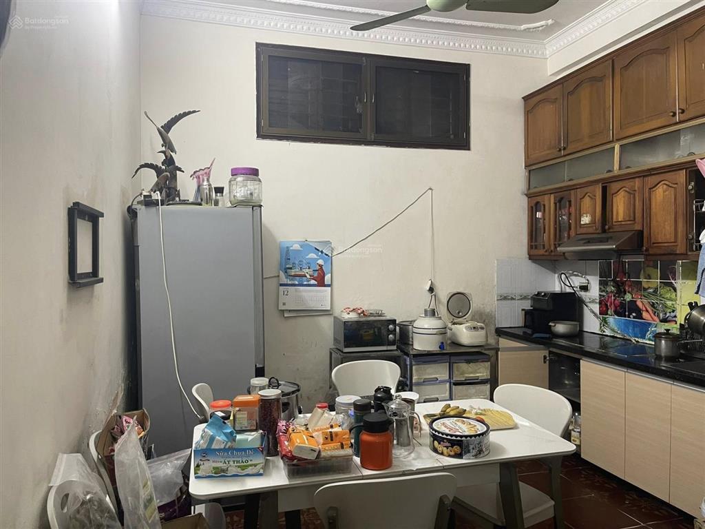 Chủ cần tiền nên bán gấp nhà 52m, 5 tầng tại nguyễn khang, cầu giấy, vị trí đắc địa, giá quá tốt