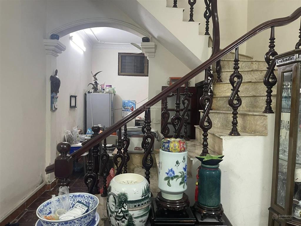 Chủ cần tiền nên bán gấp nhà 52m, 5 tầng tại nguyễn khang, cầu giấy, vị trí đắc địa, giá quá tốt