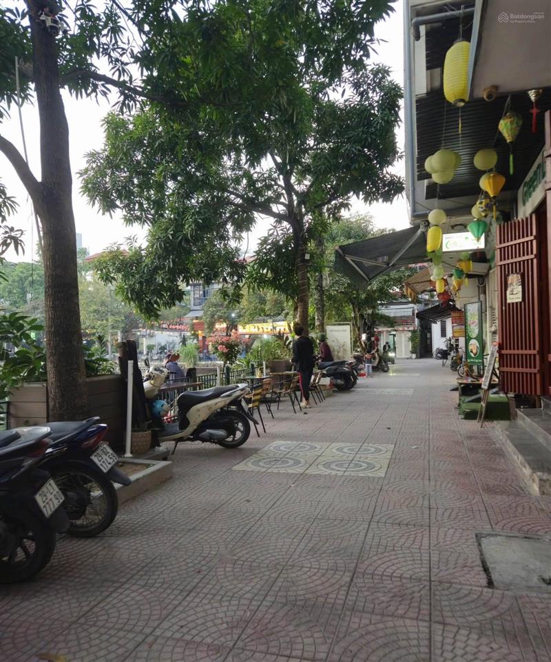 Mặt hồ đầm tròn, đội cấn, mt 8.2m, gpxd 9 tầng cả hầm quá víp chủ cần bán nhanh, giá hơn 400tr/m